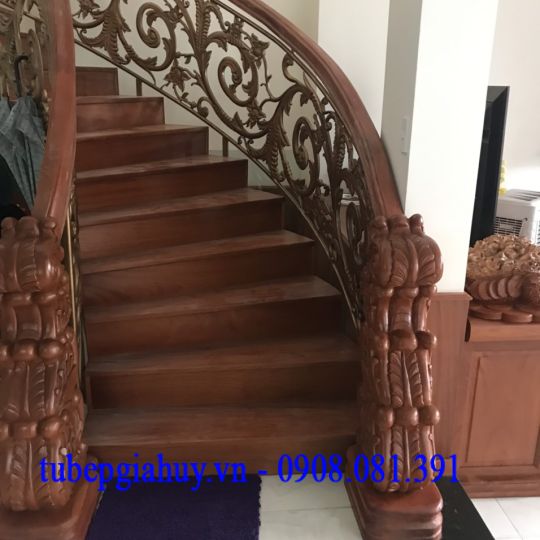 CẦU THANG GỖ ĐỎ 