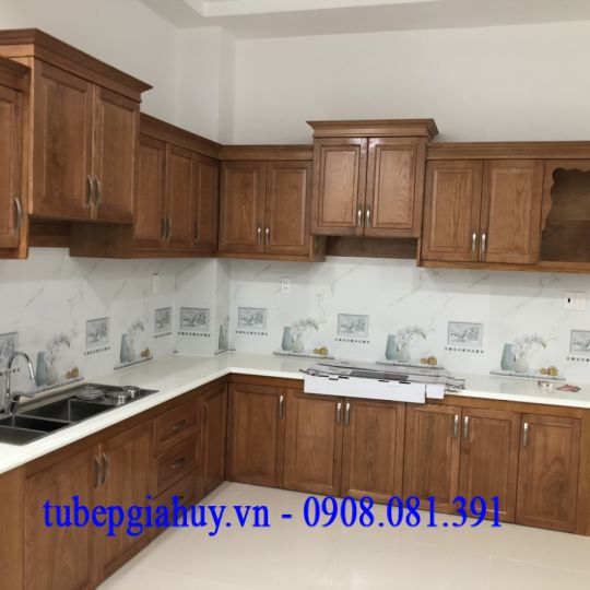 TỦ BẾP GỖ SẢN XUẤT TẠI HÓC MÔN
